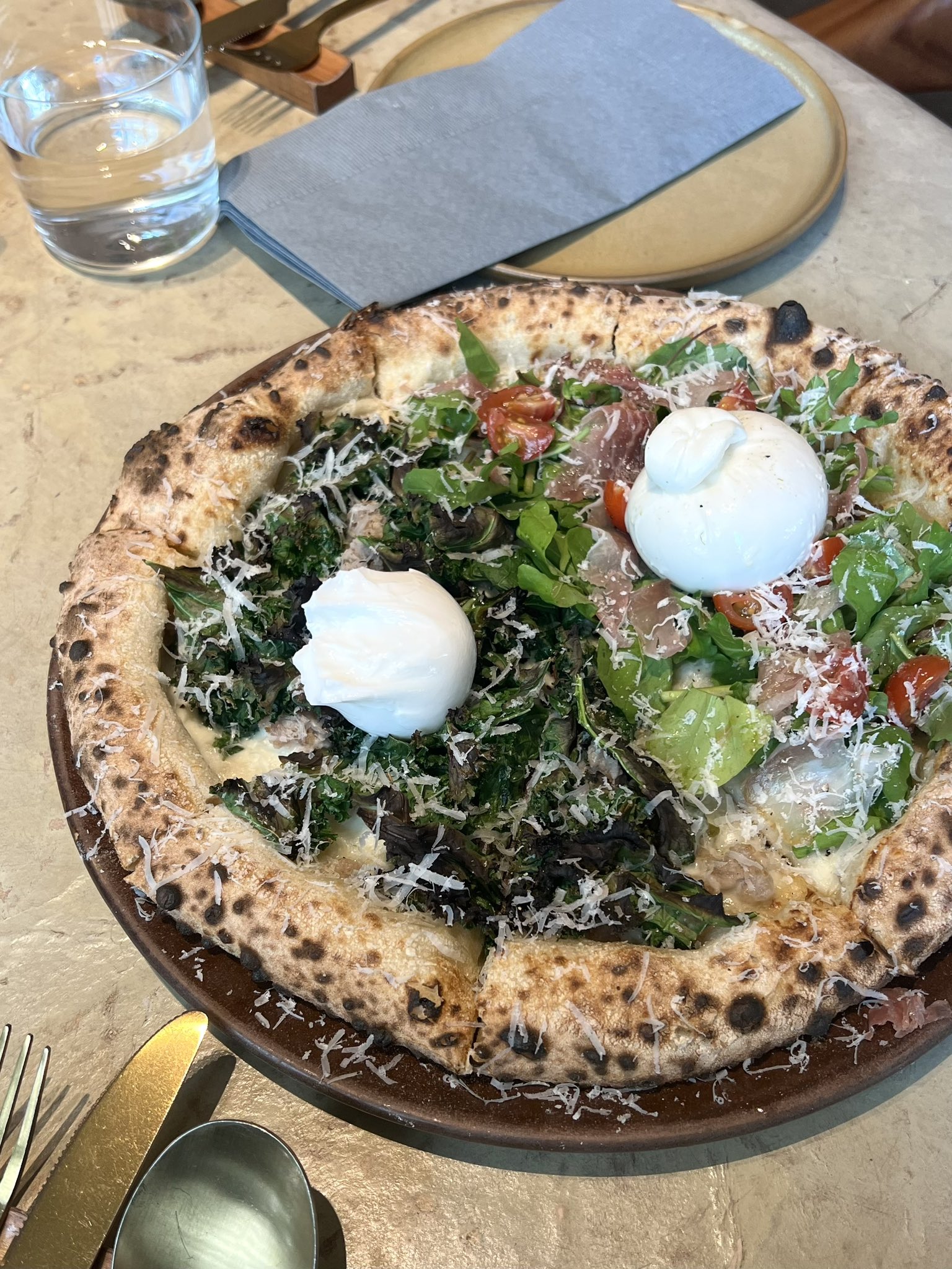 Kazu@Pizza4P'sブランドディレクター、事業開発 Kazu@Pizza4P'sブランドディレクター、事業開発