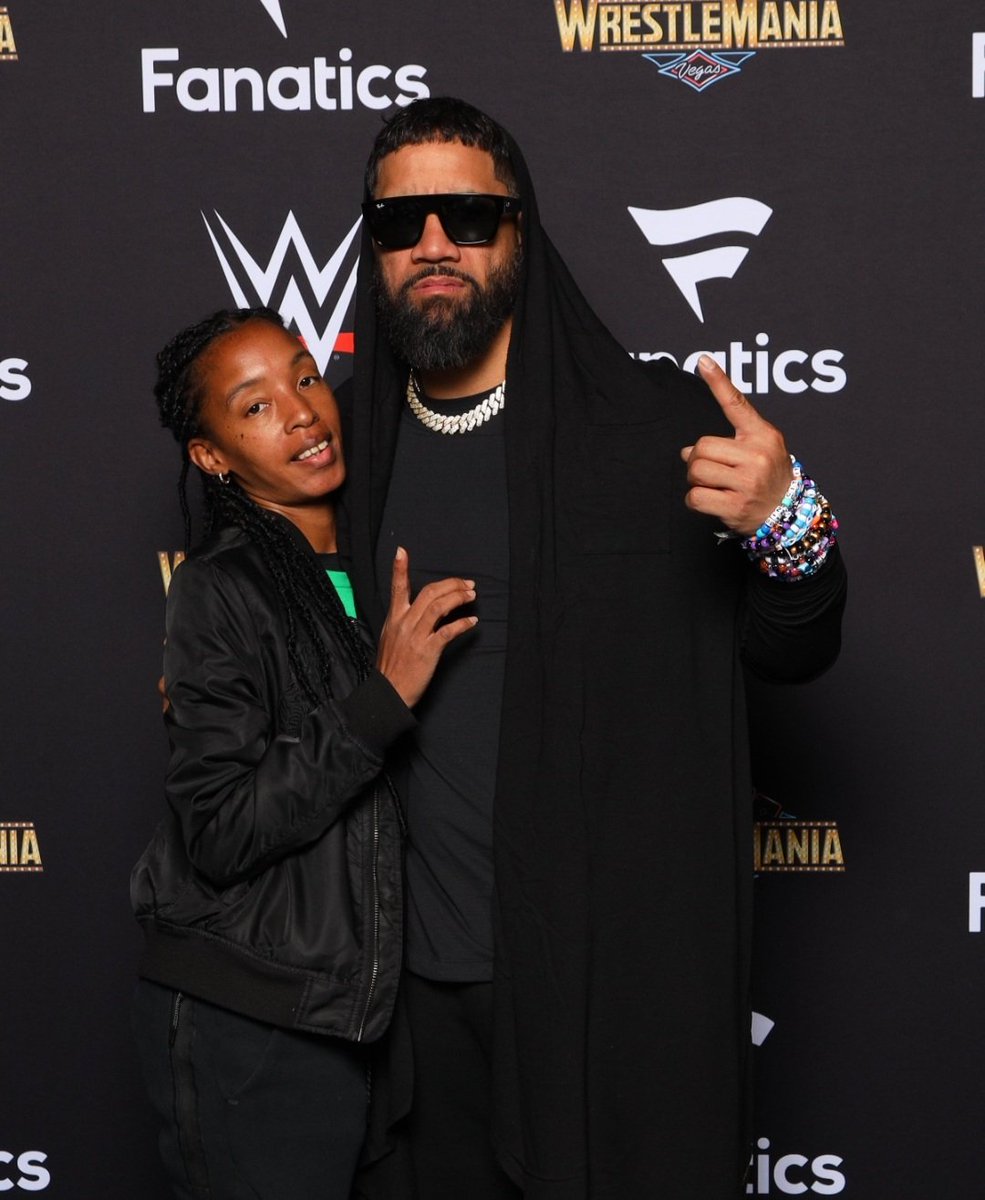 PrettyChevy's tweet image. Yeet!! And New WWE WORLD HEAVYWEIGHT CHAMPION!!! MAIN EVENT JEY USO!! PUT SOME RESPECT ON MY BOY NAME