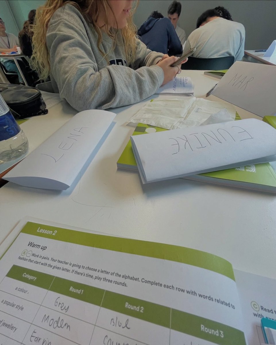 13ebm's tweet photo. speaking English became second nature, thanks to my time in Oxford
•
#ef #efoxford #efambassador #efindonesia #efmoment #efdaily #oxford #studyabroad #travel https://t.co/LCGipATHgr