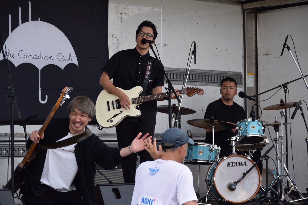 tomohiro_makino's tweet image. 第27回長野マラソン2025
たくさんのランナーさんとハイタッチさせて頂いてついつい熱くなってしまうものが、、、
この一年の楽しみの一つになってます！

ランナーの皆さん、関係者の皆さん、ボランティアスタッフの皆さん！
お疲れ様でした！

#長野マラソン2025 #長野マラソン公式テーマソング