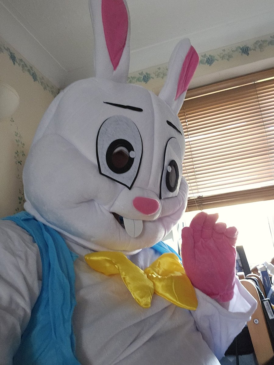 Happy Easter- the <a href="/BranstonAdams/">Branston Adams</a> rabbit had a quick hop around #Farnham this morning - did anyone manage to take his picture. Have a great and blessed Sunday Px