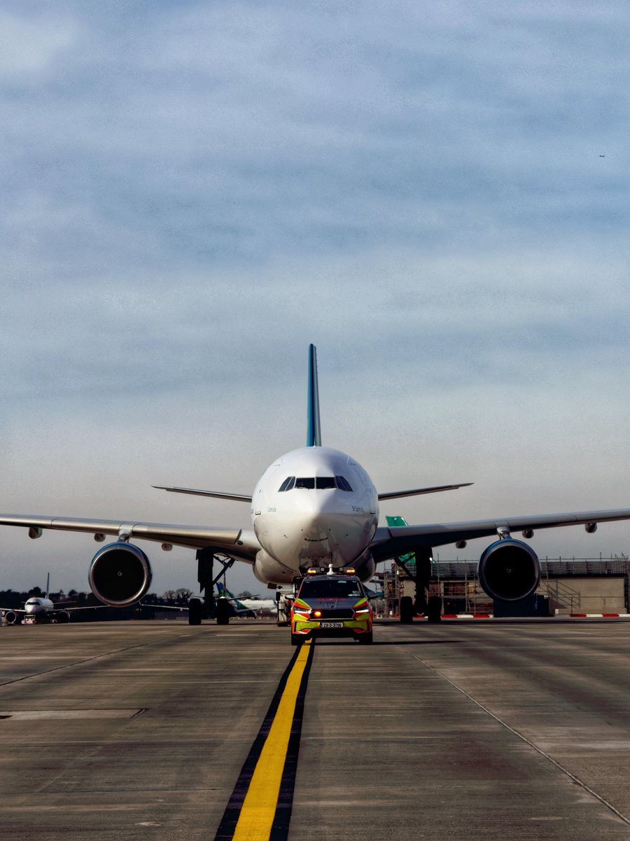DublinAirport's tweet photo. Happy Easter from Dublin Airport! Enjoy this cracking capture by Ian Ryan 📸✈️ https://t.co/PMvWC11h2J