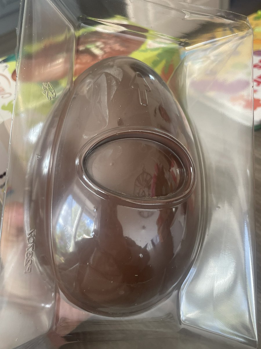 VictoriaSWFL's tweet photo. @thorntonschocs truly disappointed in your product! I purchased one of your dinosaur Easter eggs for my son to open it up and find it like this. Won’t be purchasing again. https://t.co/zOPltYHJUU