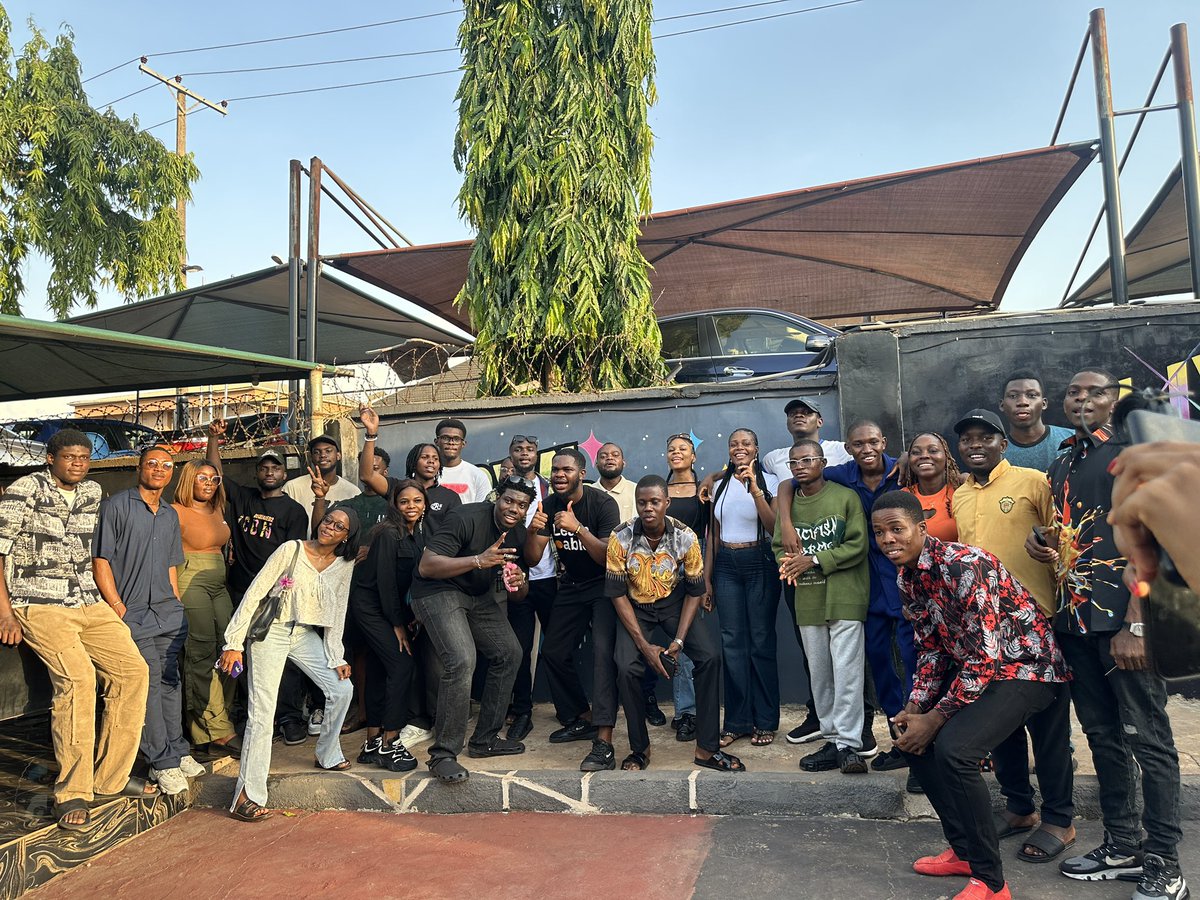 EmergingCiso's tweet photo. Nothing but good energy and good people. Interns hangout was a hit! @_learnable
#learnable24 https://t.co/iTiI58c4gC