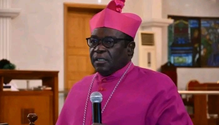 Tgodnaija's tweet photo. The Archbishop of Catholic Diocese of Sokoto, Matthew Hassan Kukah, has appealed to President Bola Tinubu 

According to kukah, “Make food security a fundamental human right to all citizens. Mr. President, please bring us down from this painful cross of hunger,” he pleads. https://t.co/acmLAETFQG