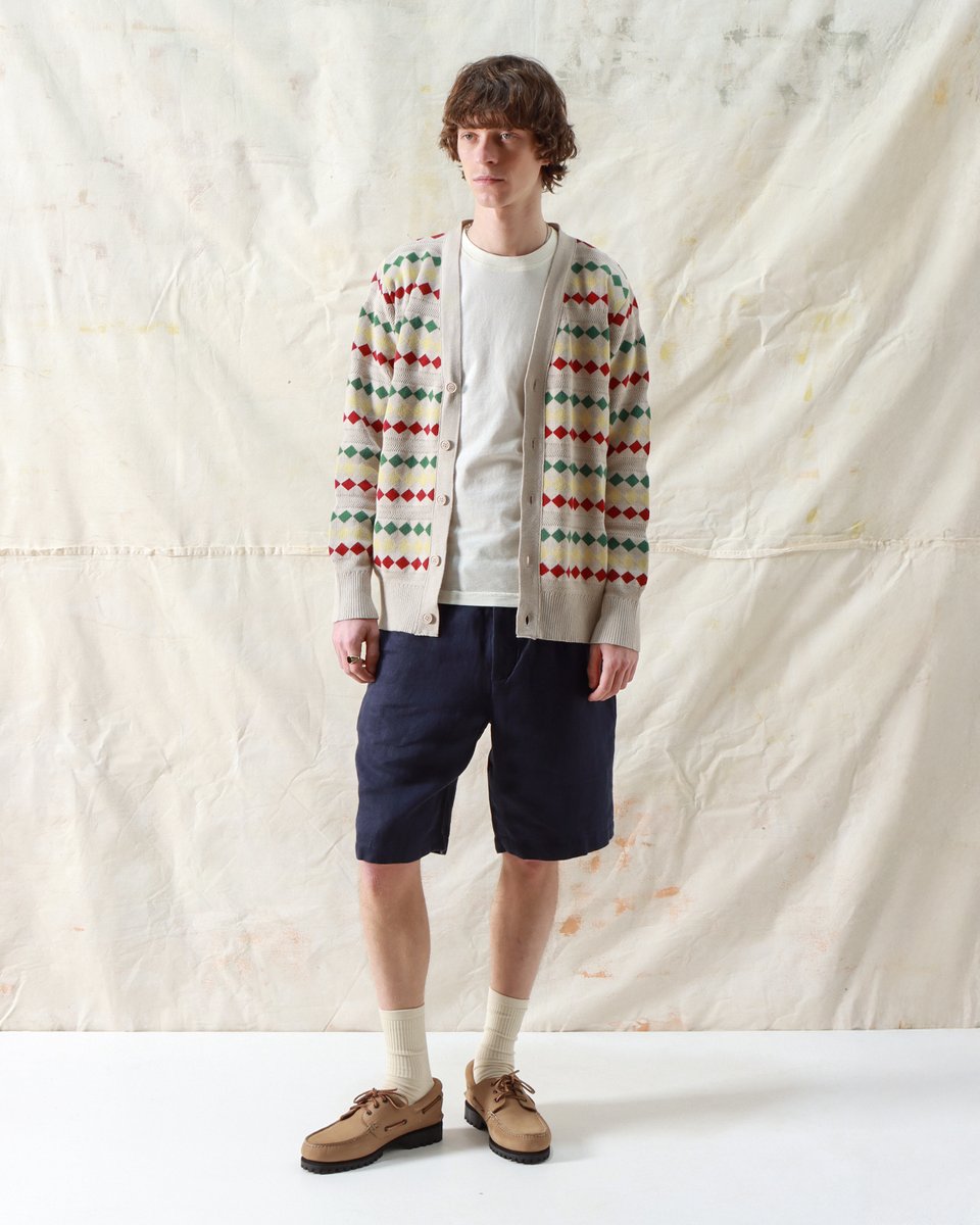 far___afield's tweet photo. Inspired by a knit worn by iconic Brazilian musician Gilberto Gil in the late 1960s, our Gilberto Cardigan features a statement jacquard design - blending alternating weaves with a tricolour diamond stripe for maximum interest and breathability.

https://t.co/enfNwolSzf https://t.co/7zckD2oZUj
