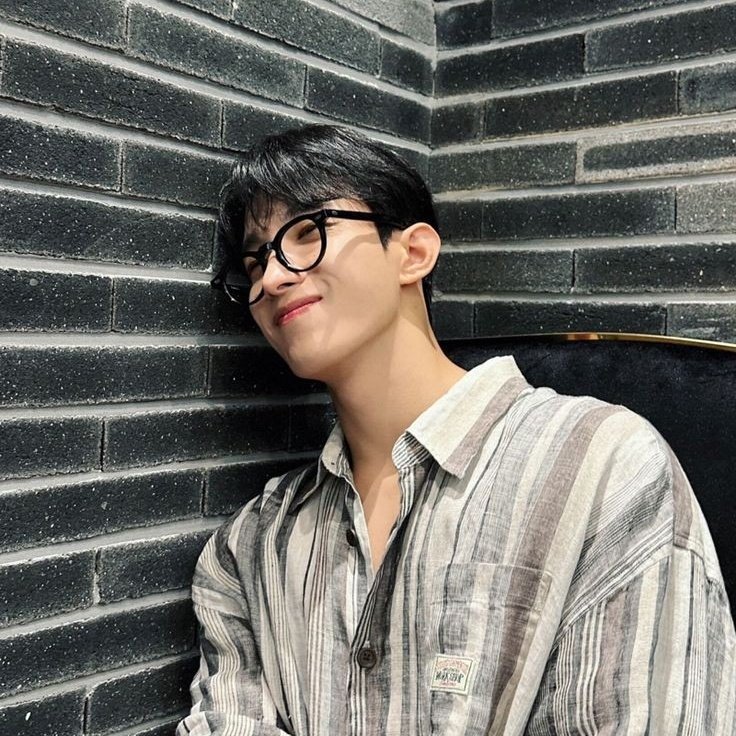 aikyeomiee's tweet photo. —Terpincut Cowo Culun—
Seventeen Few Tweets AU
by @aikyeomiee
#AU #SeventeenAu #aulocal #fewtweet https://t.co/b5p6KCe6gZ