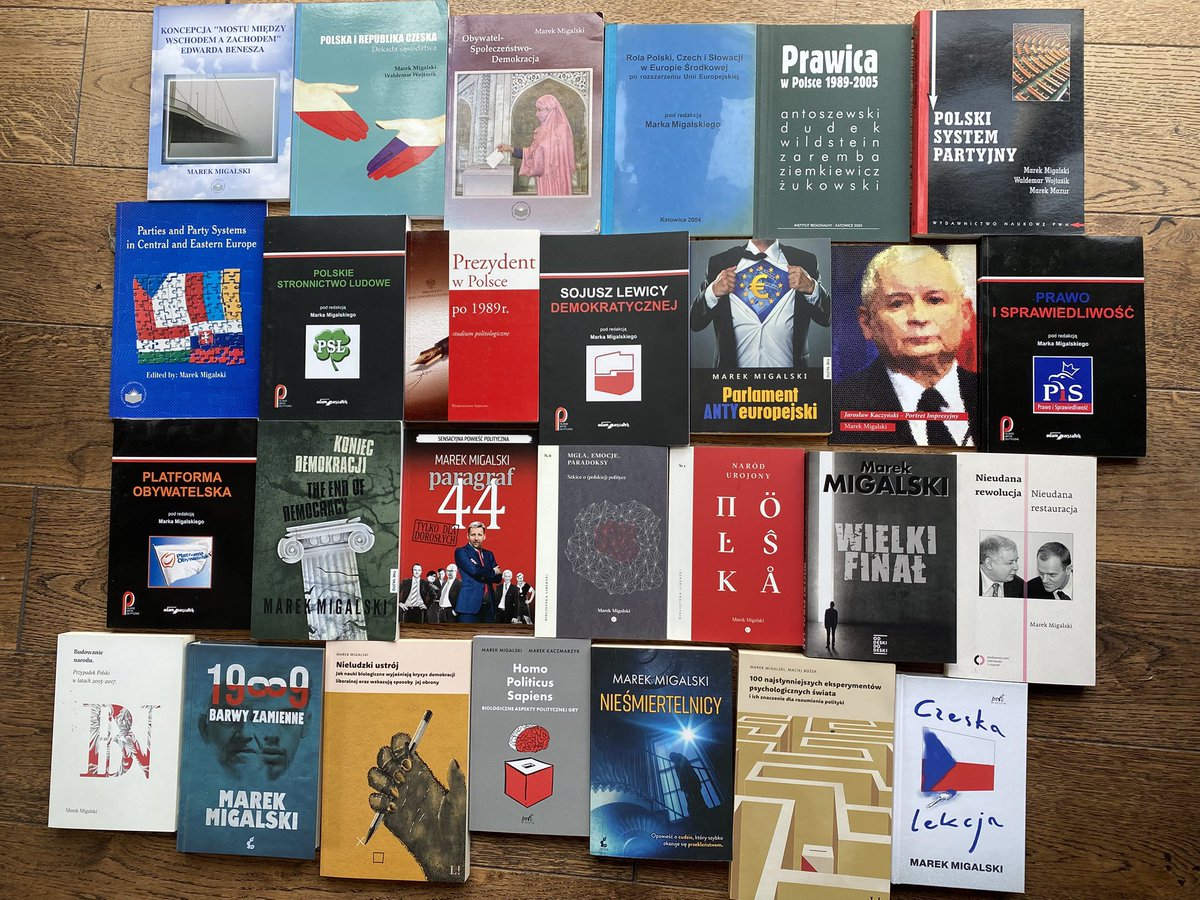 mmigalski's tweet image. Urobek książkowy. Sprzedało się tego kilkanaście tysięcy, czyli Czytelników było max 2-3 razy więcej
- promil promila populacji, dla której pisałem. Obopólne rozczarowanie.

Przede mną już tylko dwie książki: pamiętnik prowadzony od kilku lat i rzecz, która wyrzuci mnie z debaty.