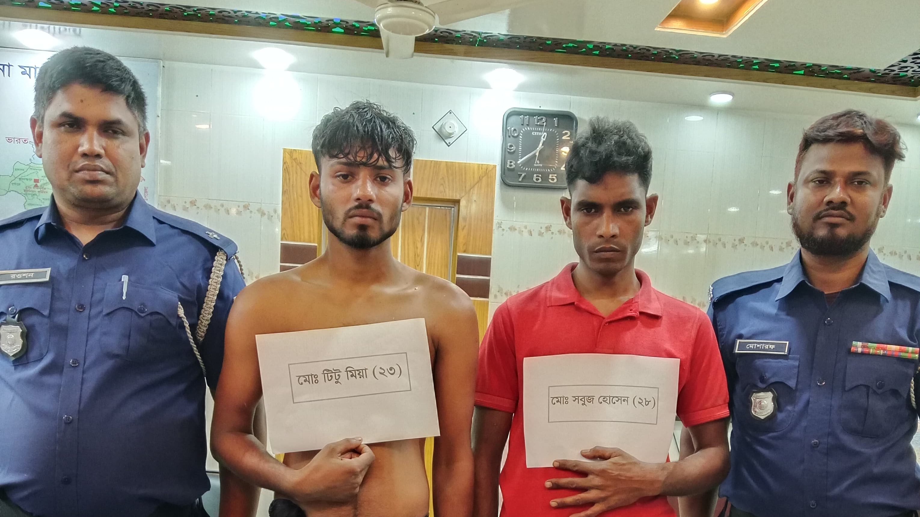 শার্শায় ছিনতাইয়ের অভিযোগে দুই যুবক আটক : নগদ টাকা উদ্ধার