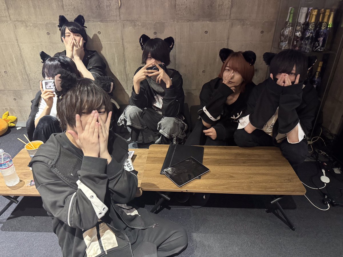BLACKCATCAFE221's tweet photo. 今日も！！！

ちゅーや@neko_osakana777
こあ@kuro_ne_coer
おとなしそう@bc_sou
ひじき@HiJi_cat
りょう@hijiyada02
つばさ@blackcat_tbs
れゐ@rei_conc
みやせ @BLACKCAT_miyase 
きりと@kirito_403
りゅう@ftmmosr https://t.co/4CKJW9Ums7