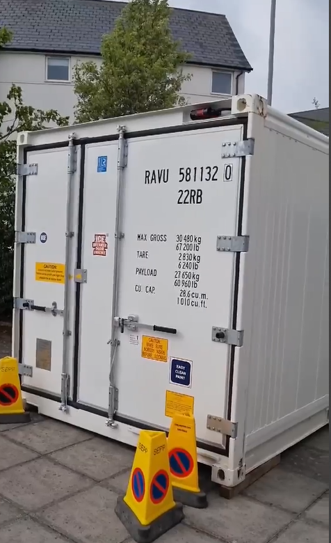 HamptonsSave's tweet photo. BODY STORAGE AT HAMPTONS ? 
We will be contacting Planning Enforcement on Tuesday. @TRobinsonNewEra
@BFirstParty @sj_robinson @BBCEssex
@essexlive @Chelmsford_Cons @ChelmsLibDems
@ChelmsCouncil @reformparty_uk https://t.co/Yvhp1LOZCG