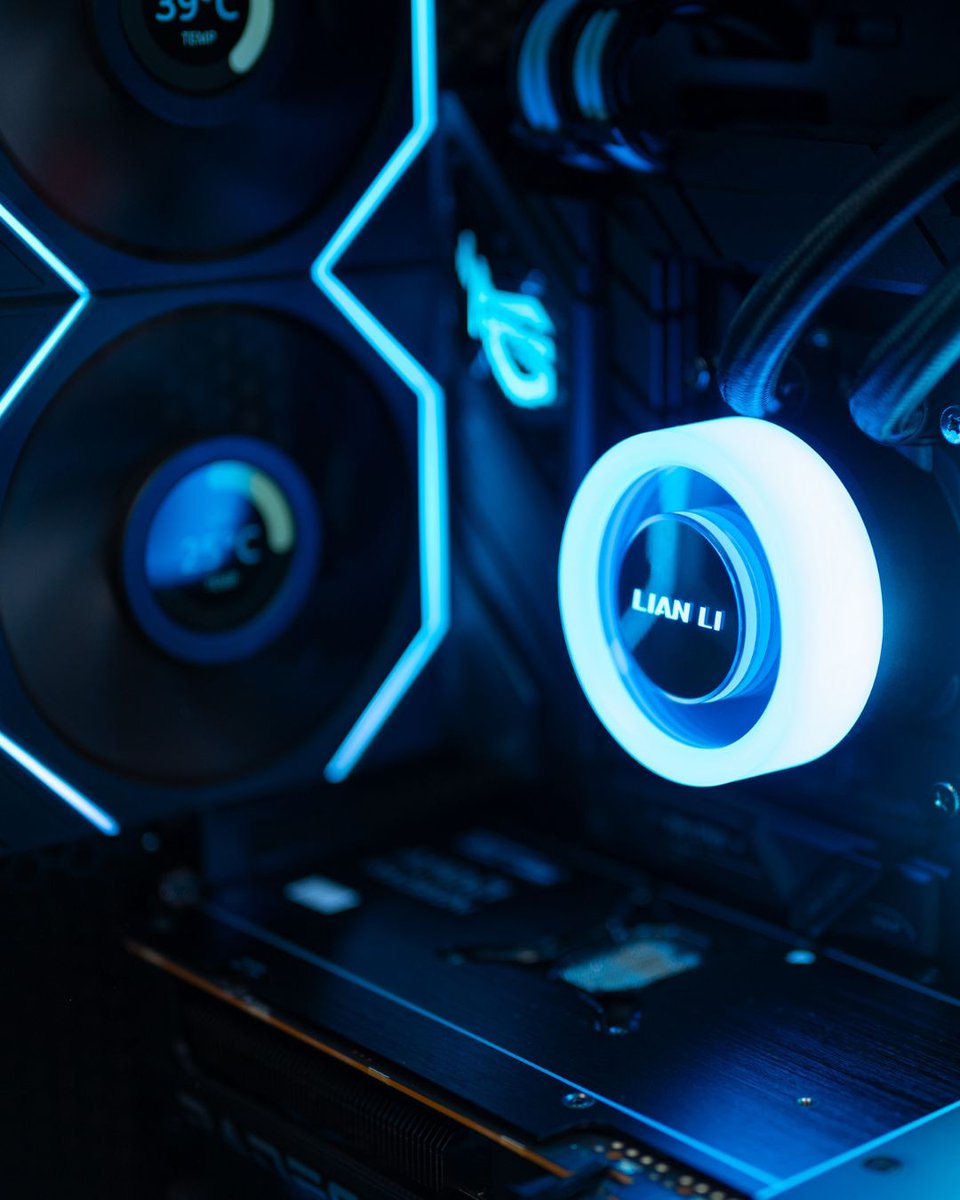 GlobalLianli's tweet image. Efficient airflow meets powerful performance, wrapped in beautiful aesthetics.

Cr. @pc.elegance

#lianli #cooling #pc #case #aio #setup