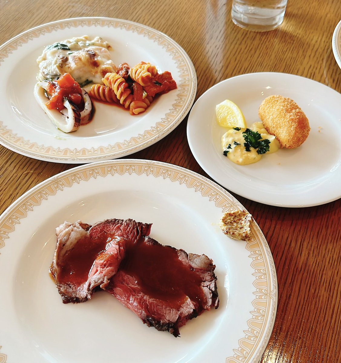 お外でランチ最高だった〜.ᐟ 