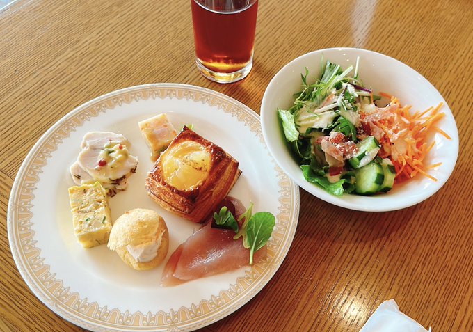 お外でランチ最高だった〜.ᐟ 