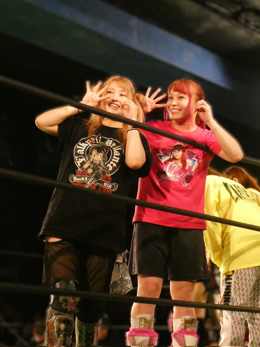 10iwacchi15's tweet photo. 2025.3.30 T-HEARTS創立5周年記念大会
エンディング
#神姫楽ミサ 選手
#YuuRI 選手
#t_hearts
#GunPro
#GanJo
#jto_pw https://t.co/XssFvMsd35