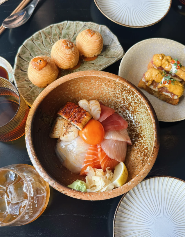 SimreSimre97's tweet image. 毎度大食戒をしたい時私はいつもこのように私自身を慰めます:美醜は命があって、太ってやせて天にあります。