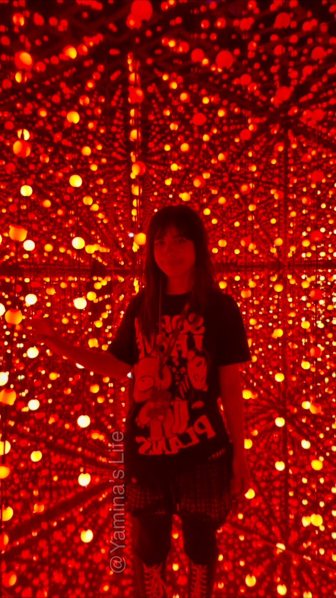 YaminaHsaini's tweet photo. 14 avril/Partie.2 à l’expo.~🫧✨

#alternativestyle #magic #bubbles #expoparis #lavilette #bubbleplanetexperience #photography https://t.co/Tl0PzpVUXr