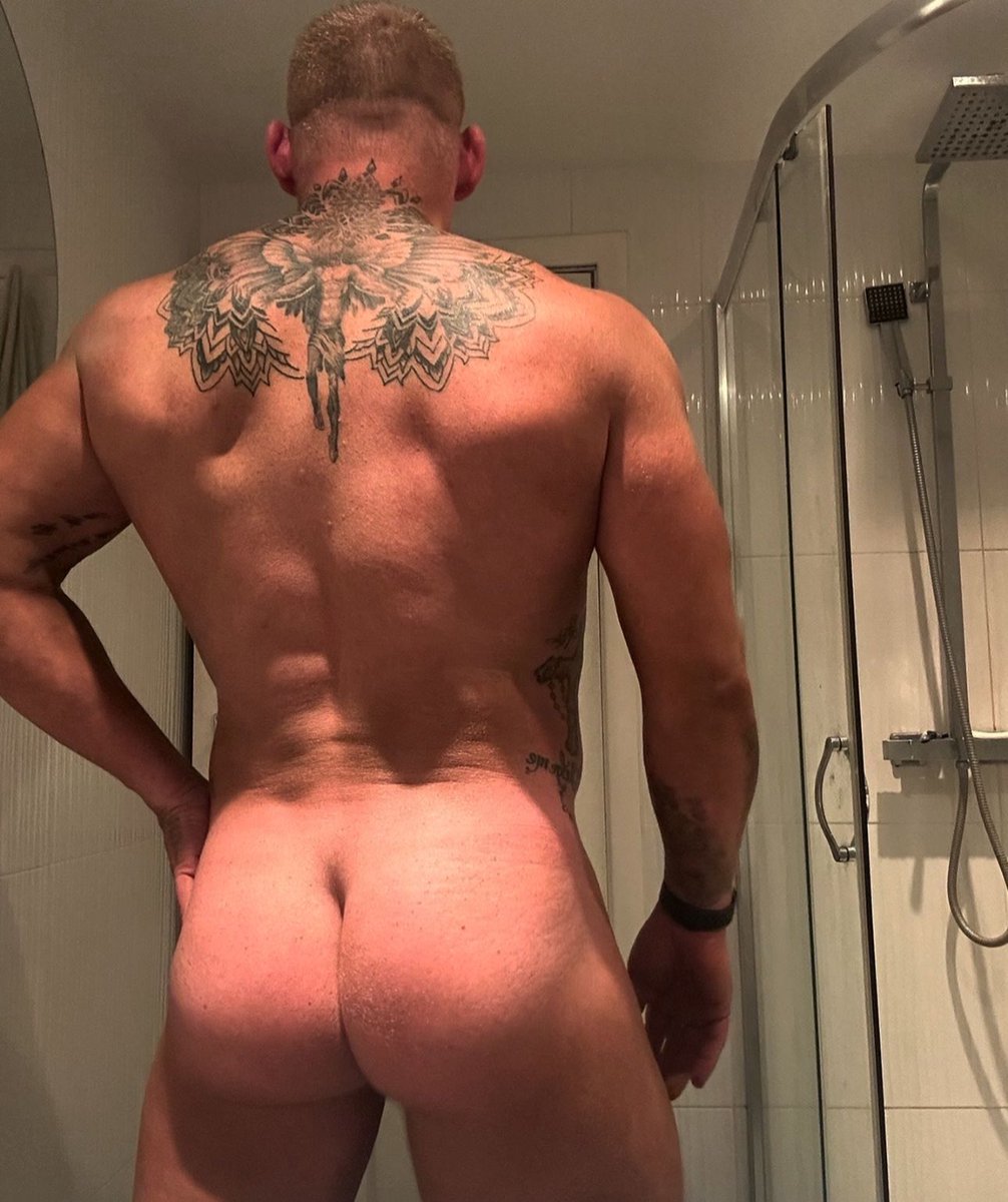 Back shot, front shot even better 😉 
Link in bio 😅