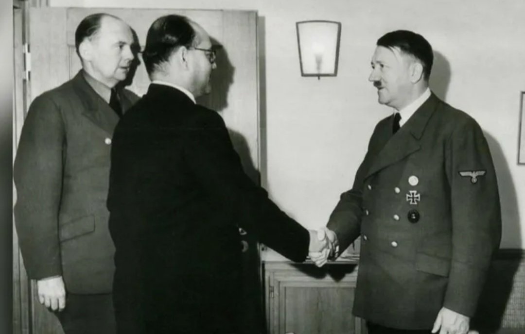 Blog_SFS's tweet photo. "Are they (Jewish people) also not created by God? just like other people?"

-Netaji writing to Emilie Schenkl.

Read our new article written by @Aditi_Indian_  to know how much Bose hated the Nazi ideology, his relationship with the Jews and much more.

https://t.co/2ugxNSdfDD https://t.co/4BXFvTXKpU