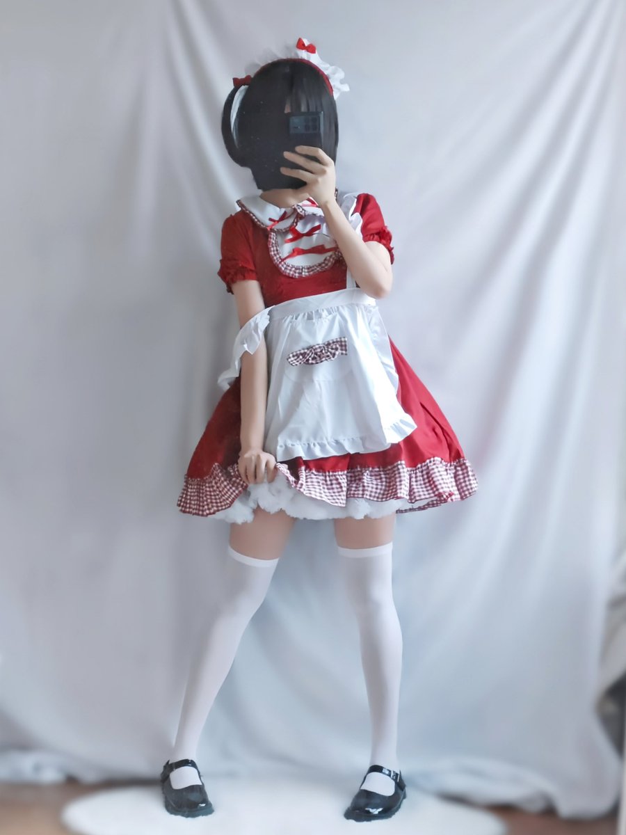 主人sama
裤袜还是过膝袜呢～