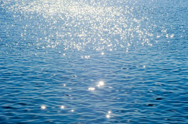 ch_fidi's tweet photo. I think I meant to live differently
See things deeply
Feel things beautifully
when others are amazed by sunset
I see the reflection of it on their eyes
on leafs, fethers and water
Some details talks to me more than the rest
I think I meant to live differently
#RandomWrite https://t.co/DclaX3szhV