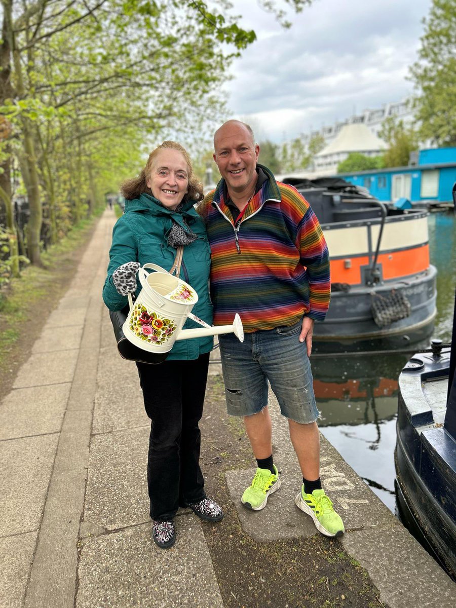 NBwakamatandoto's tweet photo. 🐣Happy Easter 🐣
Day 3 of trading at Little Venice
What 3 words: added.vows.gloves
Thank you for all your support so far
Open again today and tomorrow
#boatsthattweet #buyitoffaboat #grandunioncanal #canaltraders #floatingtraders #canalart #sustainable #refillstation https://t.co/Diuj9cDeEJ