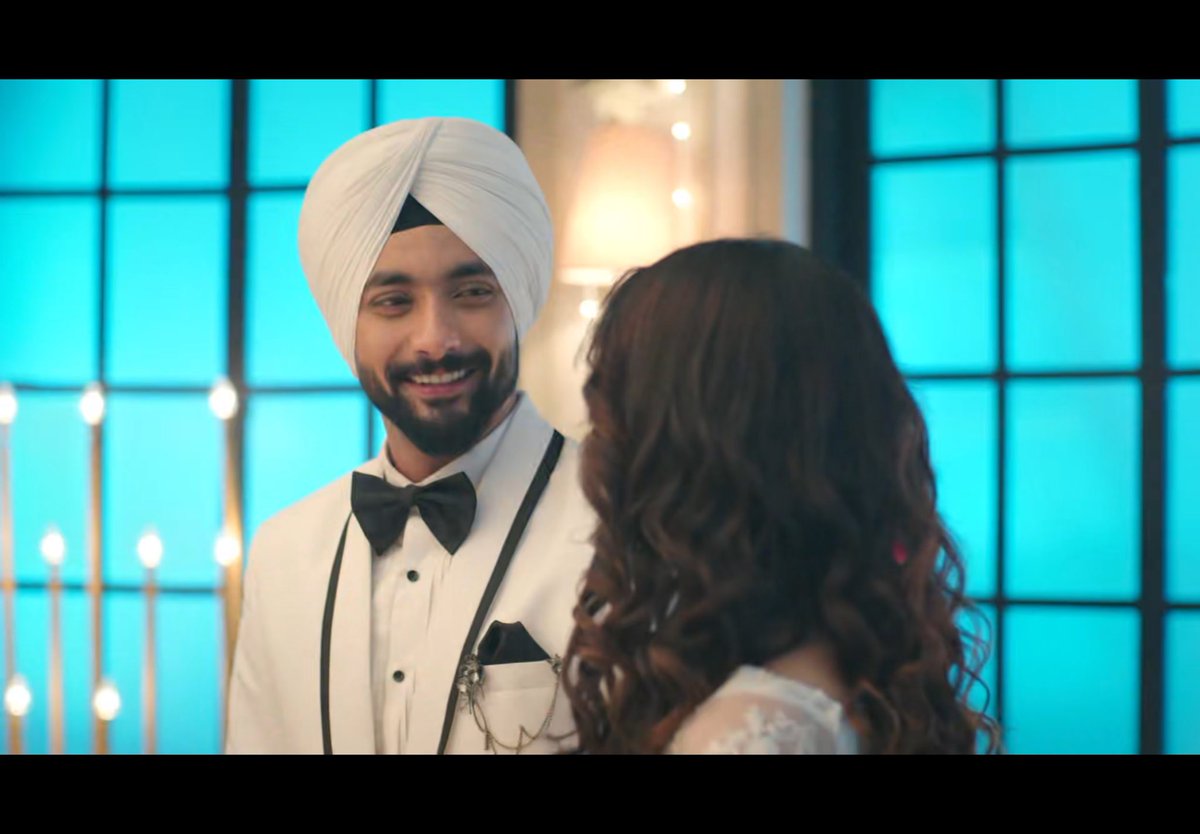 anjali902's tweet photo. The very dashing and charismatic Ranbir Singh Bajwa and his breathtakingly beautiful wife Meghla Sen Bajwa😍 #MeghBir being the Jodi from magic moments PH and RSB is a ml from that team..is nothing short of a miracle ❤️The PH should be proud too 🤷🏻‍♀️ #IssIshqKaRabbRakha https://t.co/1fRr4rw0fn