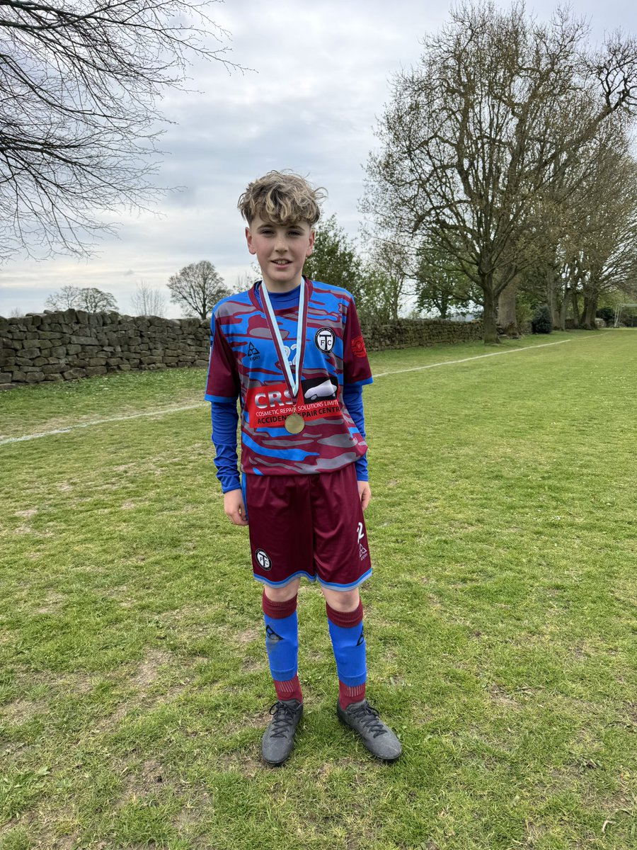 MarkKelly5508's tweet photo. Cracking performance by my son  - MOTM and a goal…. On my birthday… 

Well done Logan 💙⚽️💙 proud of ya kiddo! #football #player #motm #TansleyJFC #TansleyVsAshover #veo https://t.co/AxZD1WSBss