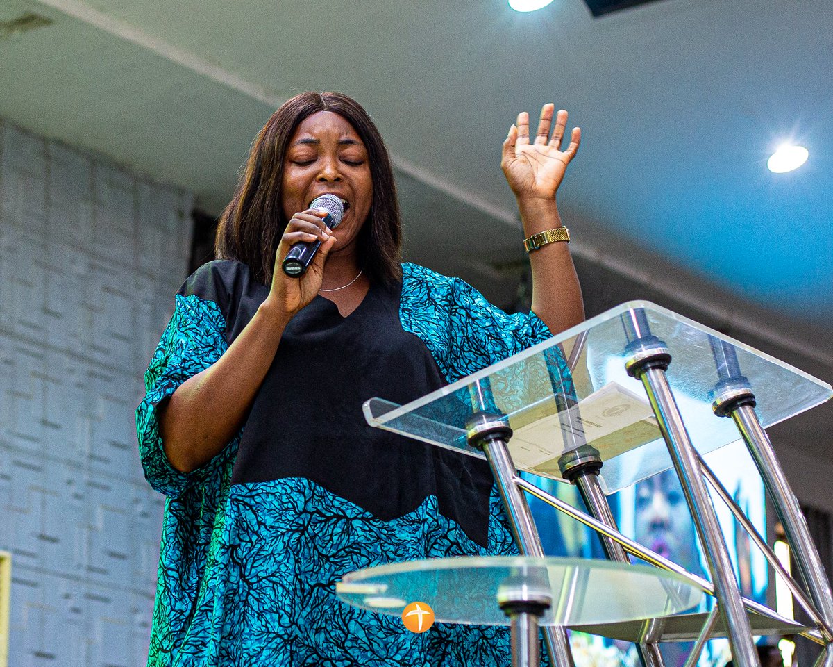 CBCNigeria's tweet photo. Father, by the reason of Your resurrection power, let every dead situation in my life come alive.

#ResurrectionService
#KingdomPower
#CBCNigeria https://t.co/ZvqULxFPZI