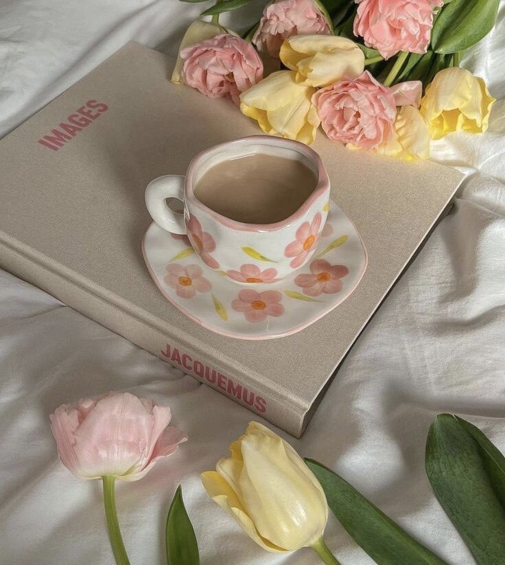 صصصصصصباح السعة والسعاادة واليوم المليان مسرررررات علينا جميعا 💛🌼💕
.
.
.
#صباح_الخير_والسعاده ❤️