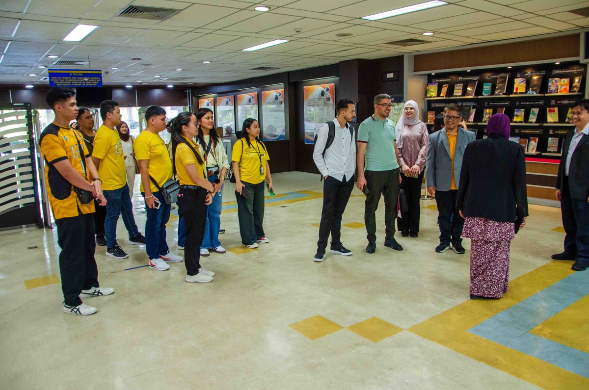 psbuum's tweet photo. PSB UUM dengan sukacitanya menerima kunjungan pelajar daripada ENSSEA, Algeria dan University of Santo Tomas (UST), Filipina pada 14 April 2025.
Terima kasih atas kunjungan yang bermakna. Semoga pengalaman ini memberi inspirasi dan manfaat kepada semua. https://t.co/bMYptJdEnm