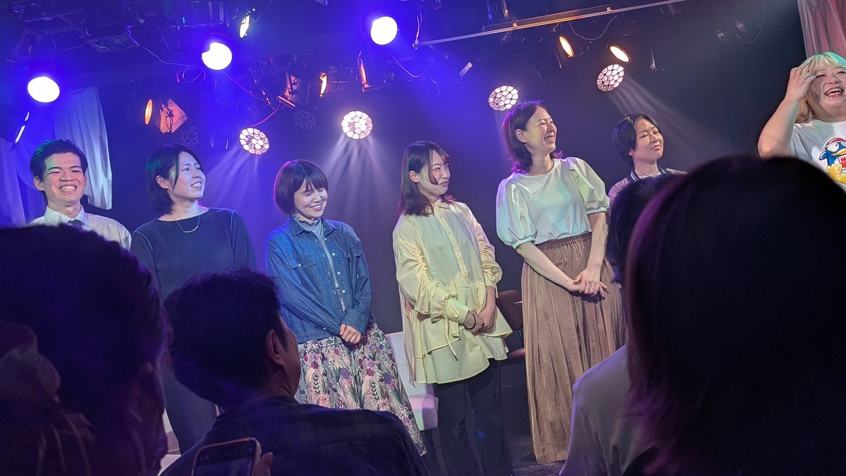 いちげんばめー！#星屑の交差点 でした！
シュールなコントに笑いが零れてにやにやしつつ、ラストはしっかり泣かせてくる……😭楽しくて優しくて心に刺さる作品でした！商店街のお祭りのステージで踊る4人の姿が想像できる！
コントごとに全く違うキャラクターを演じ分ける役者の皆さん流石でした👏