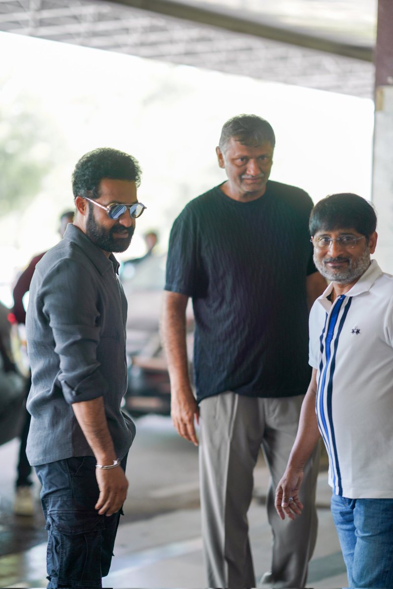 NTRArtsOfficial's tweet photo. THE HUNT BEGINS…🔥🔥

Man of Masses @tarak9999 sets off to join the shoot from April 22nd 💥💥

ABSOLUTE MAYHEM 🌋 

#NTRNeel
#PrashanthNeel @MythriOfficial @NTRNeelFilm @Tseries https://t.co/C6AMcGNrIx