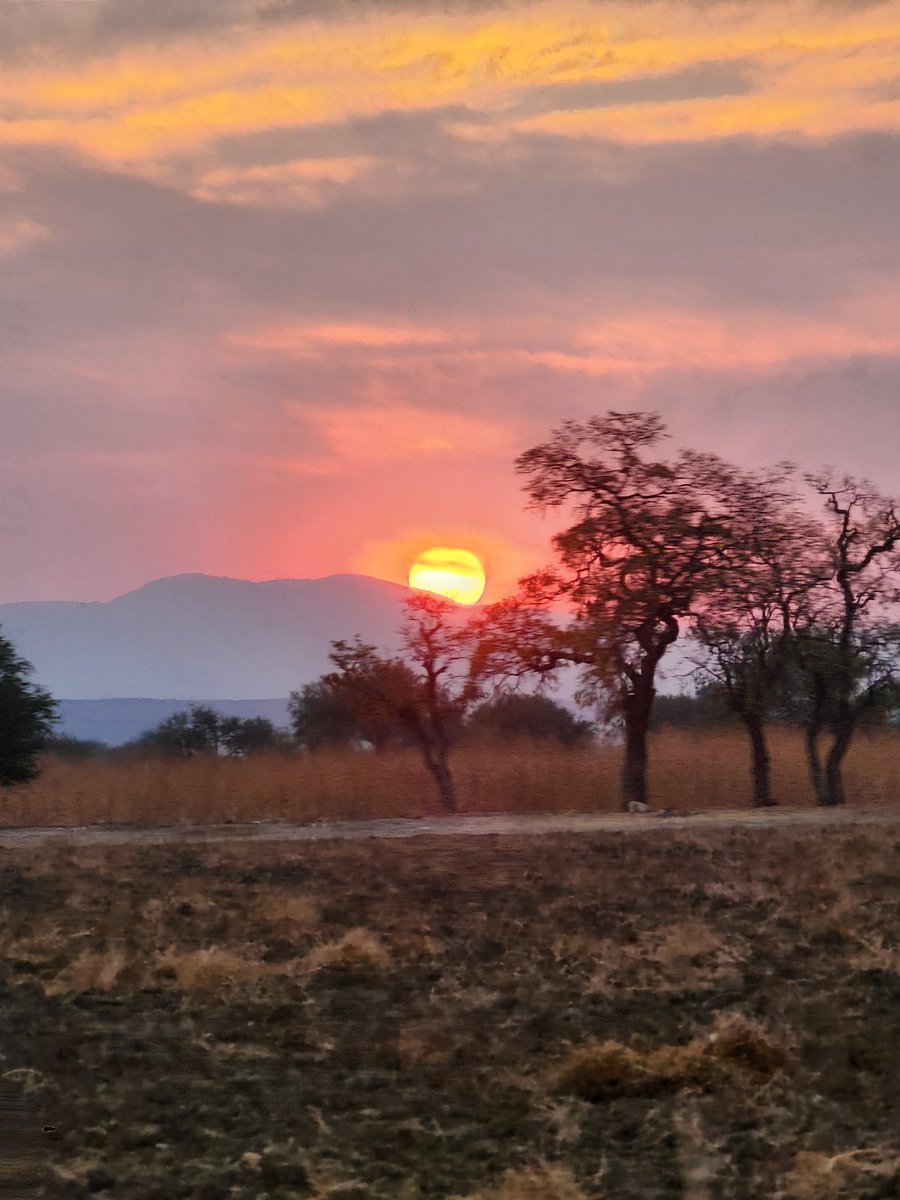 joeleriper's tweet photo. Amanecer del 19/04/2025 https://t.co/mm5DEWmSLr