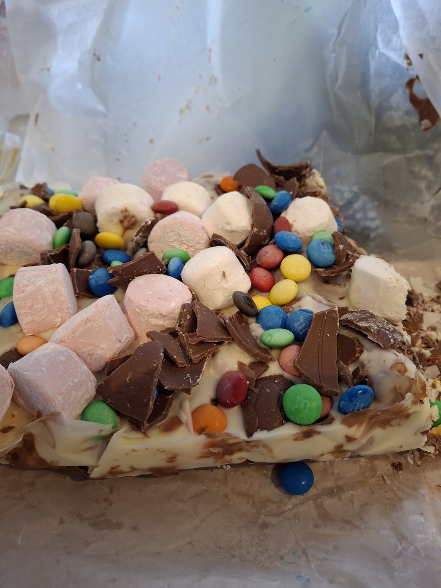 Kyls73's tweet image. Rocky Road, husband style. #sugaroverload