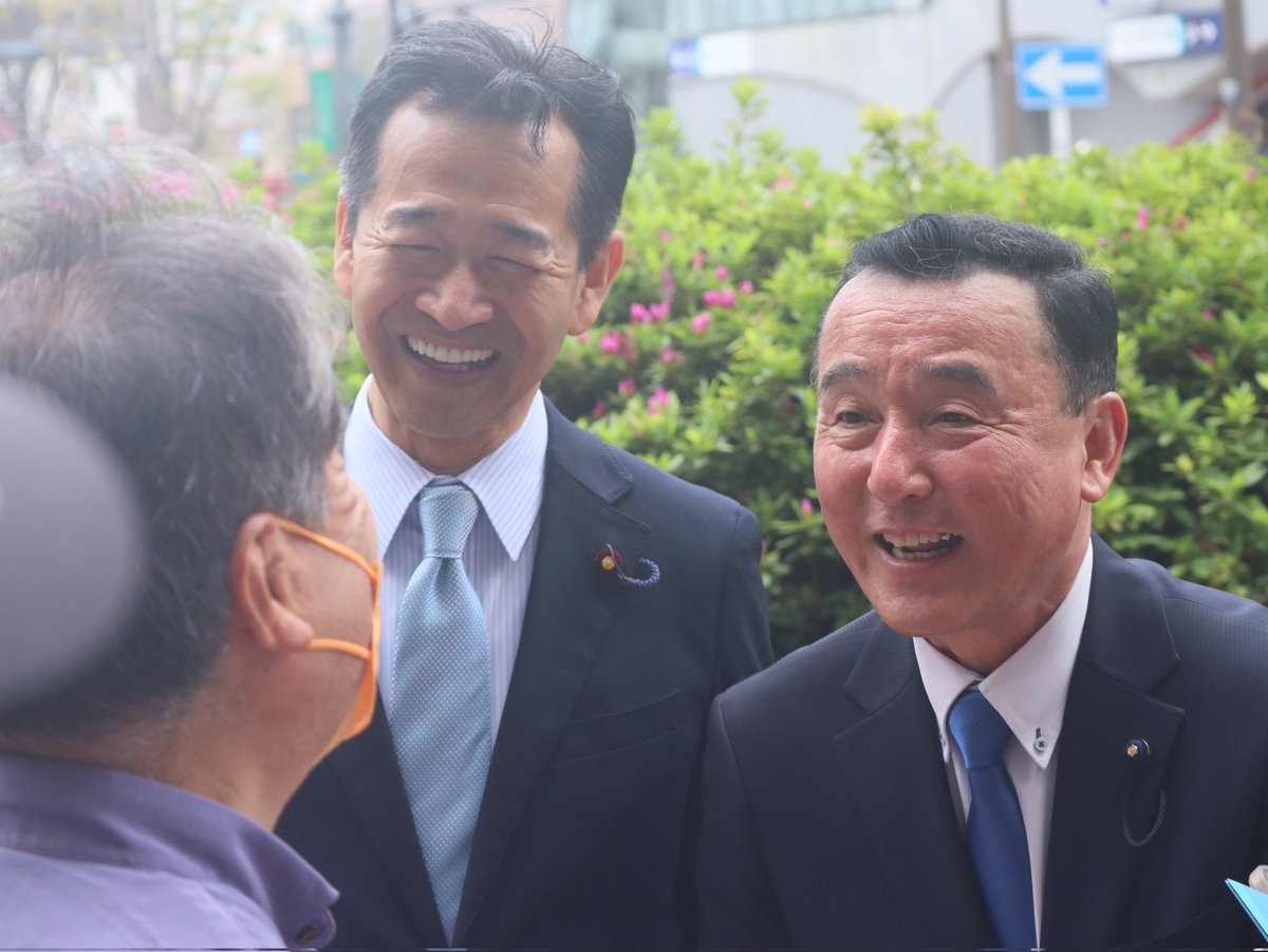 先ほどの街頭演説会では、
多くの皆様から、温かな励ましの
声を掛けていただきました🙇‍♂️

休日にもかかわらず、
お集まりをいただいた皆様、
ありがとうございました！

私の方からは

✔️ヘルプカードの実績
✔️ベーシックサービス

などについて、
お訴えをさせていただきました✨

#公明党
#品川区