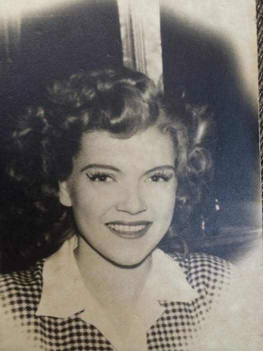 MaryShelleyStepOnMe (@_mssom_) on Twitter photo 