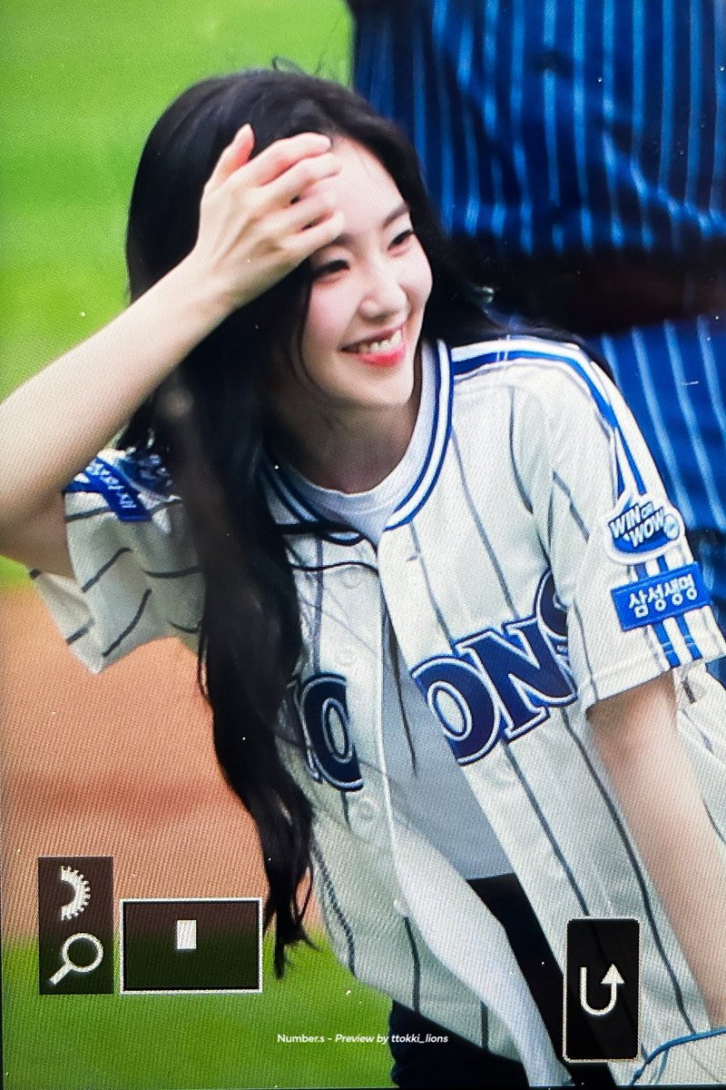 ttokki_lions's tweet photo. 주현공주님.. 다음에도 또 오셔요💙
#아이린 https://t.co/vNDGmRaGPJ