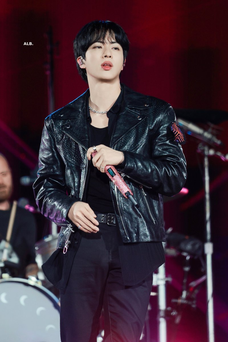ALittleBraver92's tweet photo. 250419 #방탄소년단진 #김석진 #석진 #진  #BTSJIN #JIN  @BTS_twt https://t.co/5aUIDzBUdY