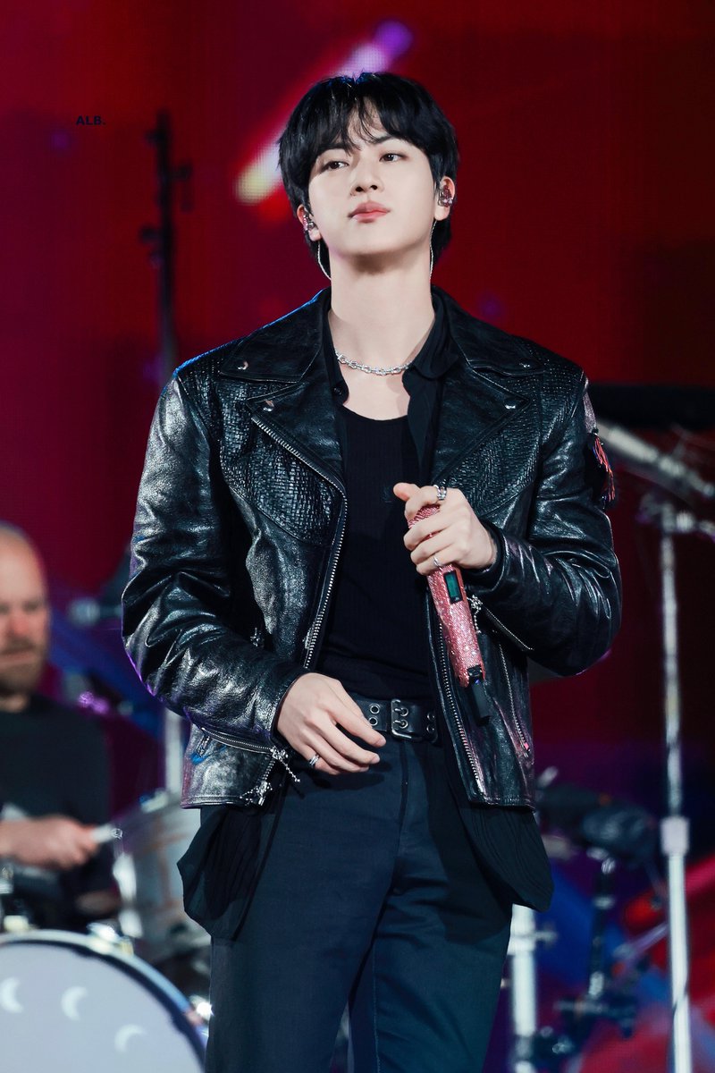ALittleBraver92's tweet photo. 250419 #방탄소년단진 #김석진 #석진 #진  #BTSJIN #JIN  @BTS_twt https://t.co/5aUIDzBUdY