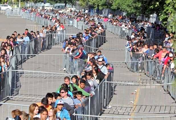 Alex_MendozaMX's tweet photo. Fila para mandar a chingar a su madre a @Amauryvz 🐐😮‍💨🤌🏻 https://t.co/ZHplT7Ma9Q