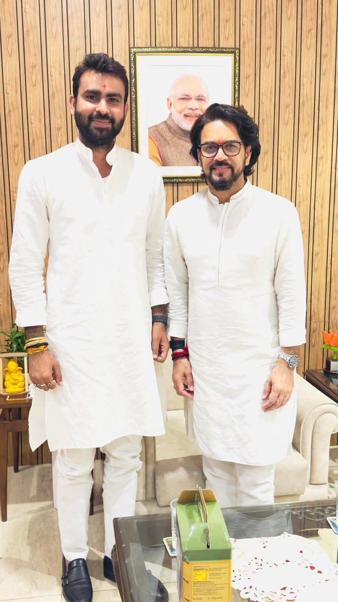 Official_ABhati's tweet photo. राष्ट्रीय कार्यकारिणी सदस्य, भाजयुमो प्रदेश सह कोषाध्यक्ष नरेंद्र भाटी साहब को जन्मदिन की बहुत-बहुत हार्दिक शुभकामनाएं एवं बधाई में ईश्वर से आपके उत्तम स्वास्थ्य एवं दीर्घायु जीवन की कामना करता हूं ! https://t.co/VehoEIK84z