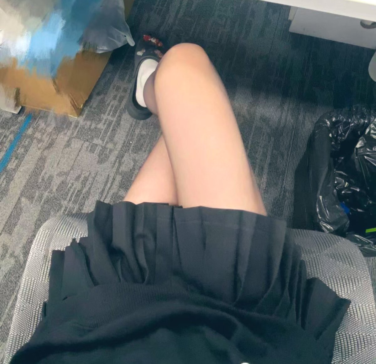 没穿内裤，谁又想看。 https://t.co/fA6uQPJg5L