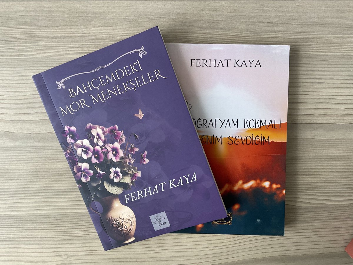 zeynelhebun's tweet photo. Değerli arkadaşım Ferhat Kaya şiir kitaplarını imzalayıp hediye etmişti. Büyük bir keyifle okudum.

Şiir tutkunlarına samimi bir tavsiyemdir. Özellikle de Bahçemdeki Mor Menekşeler…

@ferhadkaya21 https://t.co/YKM3zlELS6