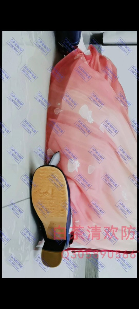 6ul0cVj1c5Jh9DT's tweet photo. 煮波搞科研回来了hhhh
转赞评抽
这次去玩了个大的，前后喝了5k+，漏了七八次，大失禁三次，还有夹腿、玉足、露点的元素hhhh，玩h了直接躺尿里，后面回复意识肥肠后悔
#漏尿 #失禁 #原味 #羞耻 
#反差 #尿痕 #憋尿 #汉服  #汉服娘 #裤袜 #尿失禁 #湿热 #福利 https://t.co/7uKedtYGJM