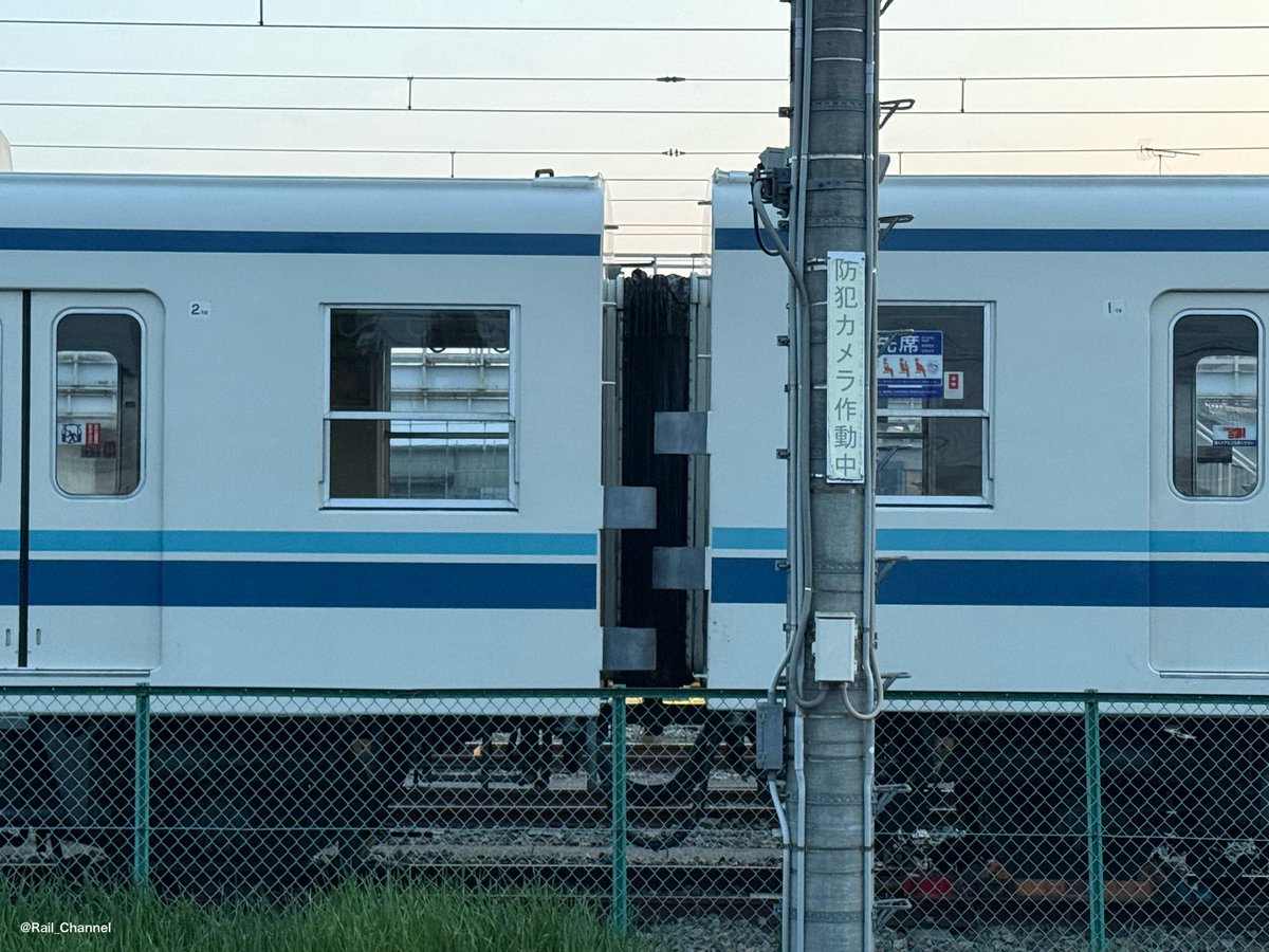Rail_Channel's tweet photo. 2025.4.17  #館林派出所
仮台車を装着したものの、館林から出る気配がない #854F 。脱線から明日で1ヶ月になるけど、処遇が決まらないのか？

#850型 https://t.co/xNLIyxTxqd