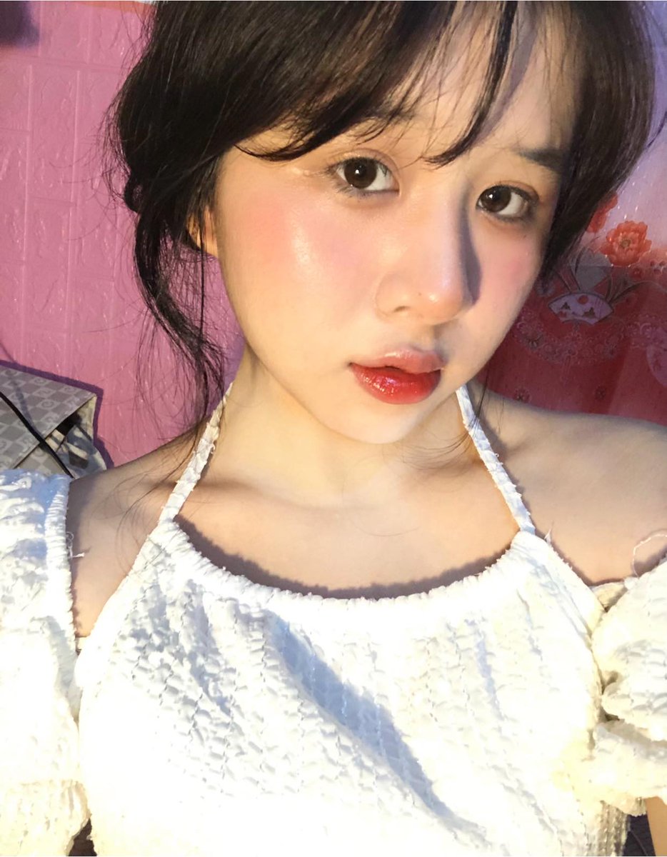 ket_loa's tweet photo. Thời tiết hôm nay se lạnh, hãy chuẩn bị áo ấm và trà nóng để có một ngày đầy năng lượng. https://t.co/erVySlwA5S