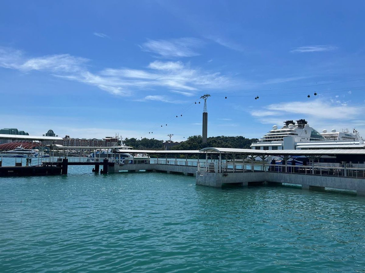 The sea breeze blows gently, the mind is free, and we set sail towards our distant dreams