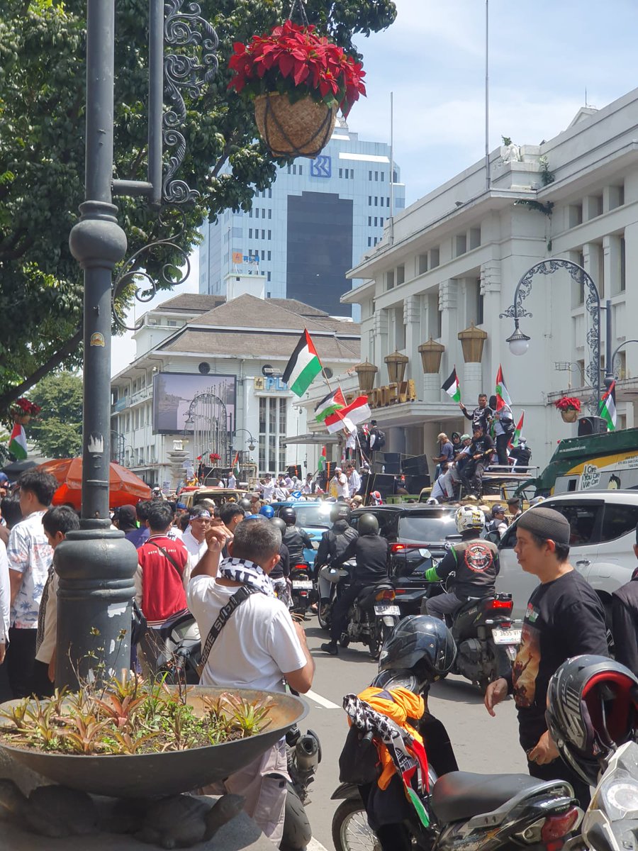 Pro-Palestine campaign in Bandung, Indonesia today

#Palestine 🇵🇸