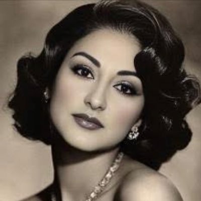 MichelleRose_7's tweet photo. #NewProfilePic https://t.co/Bw5qrDODBu